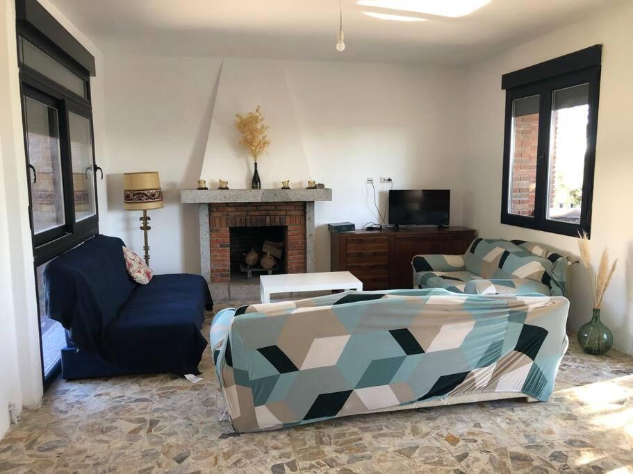 Villa Rana, Con Amplio Jardin, Barbacoa Y Piscina Valdemorillo Eksteriør billede