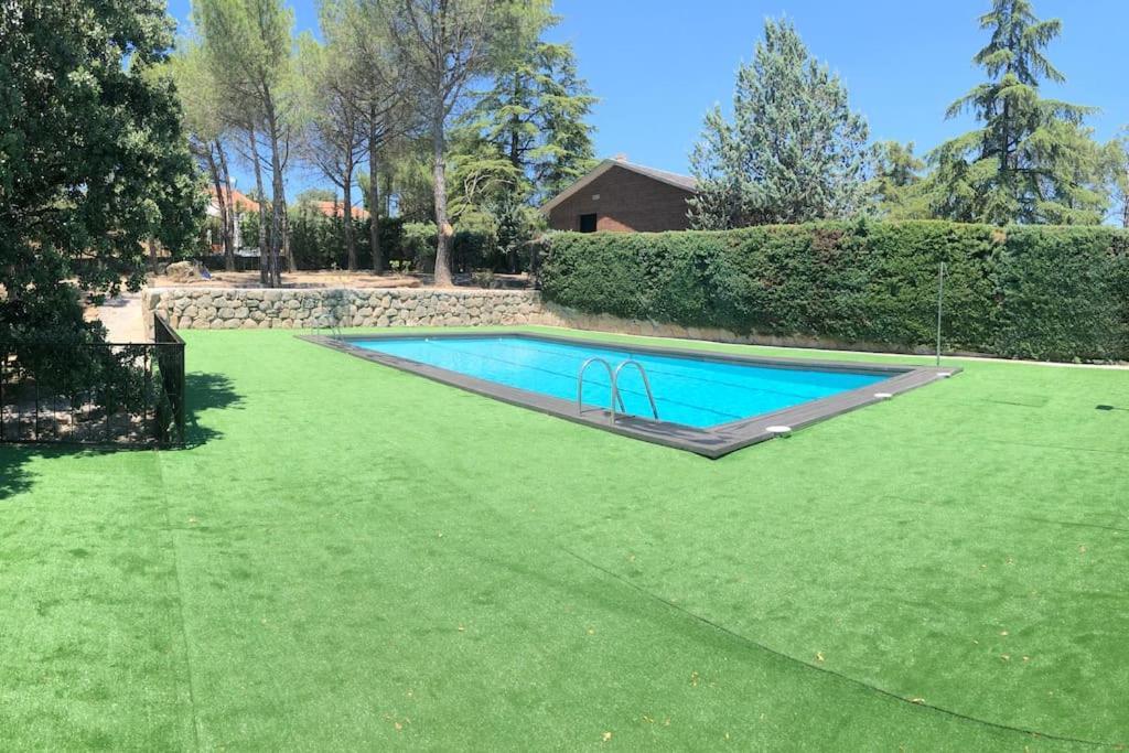 Villa Rana, Con Amplio Jardin, Barbacoa Y Piscina Valdemorillo Eksteriør billede