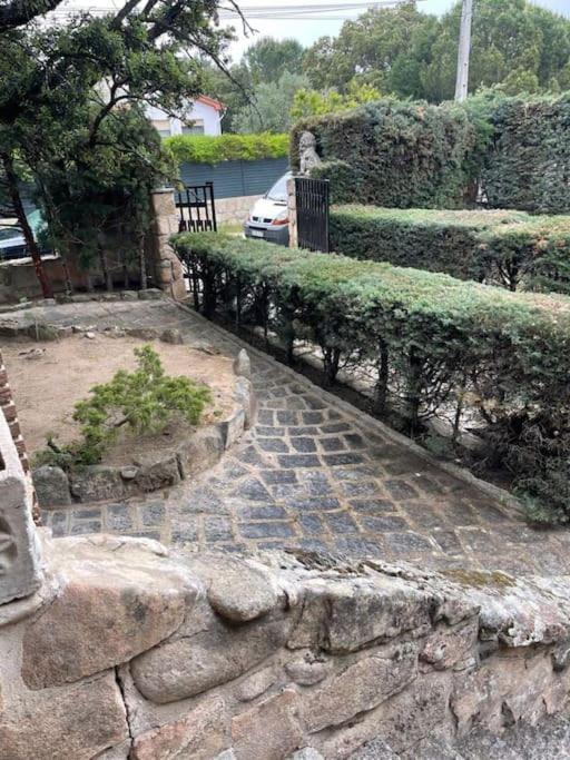 Villa Rana, Con Amplio Jardin, Barbacoa Y Piscina Valdemorillo Eksteriør billede